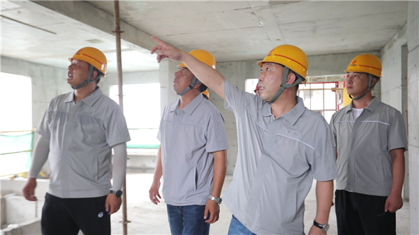 1666248886991972gZWf.png 张小群3.png