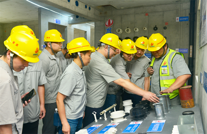 为进一步推进优质客户高效履约，提升交付品质、达成客户满意，2025年6月25日，9001DCC金沙建设集团在上海组织召开2025年越秀地产、华润置业客户履约推进会。